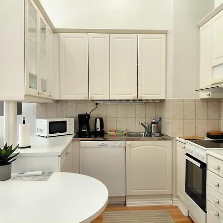 Kotimaailma - Keskustanelioe - Haemeenkatu 2 Apartament *