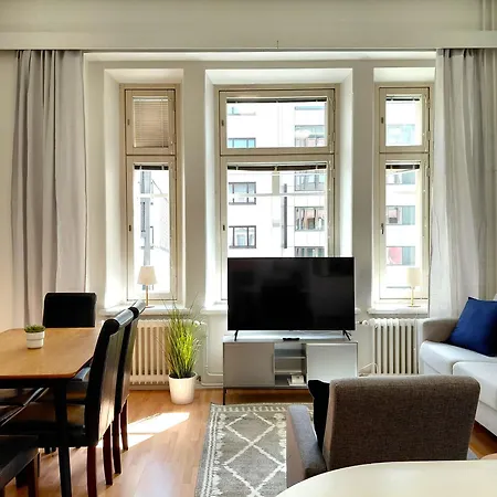 Kotimaailma - Keskustanelioe - Haemeenkatu 2 *